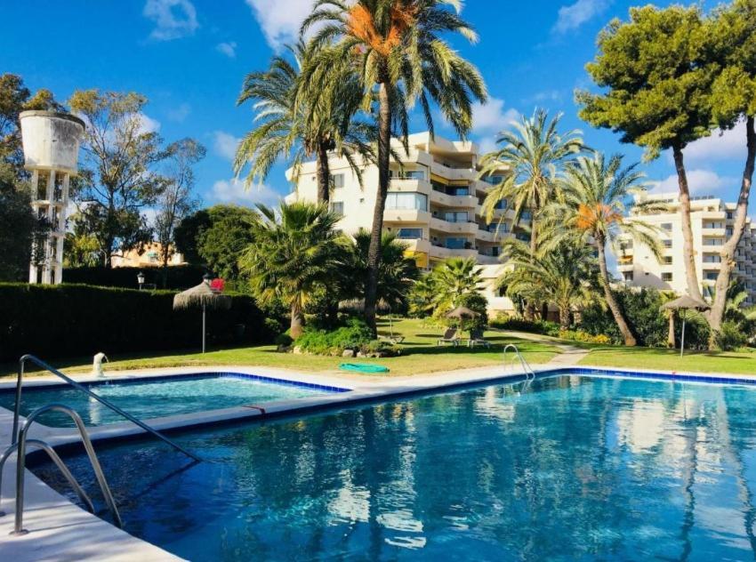 Habitacion Deluxe Con Bano Privado En Atalaya Apartagolf, Estepona Eksteriør bilde